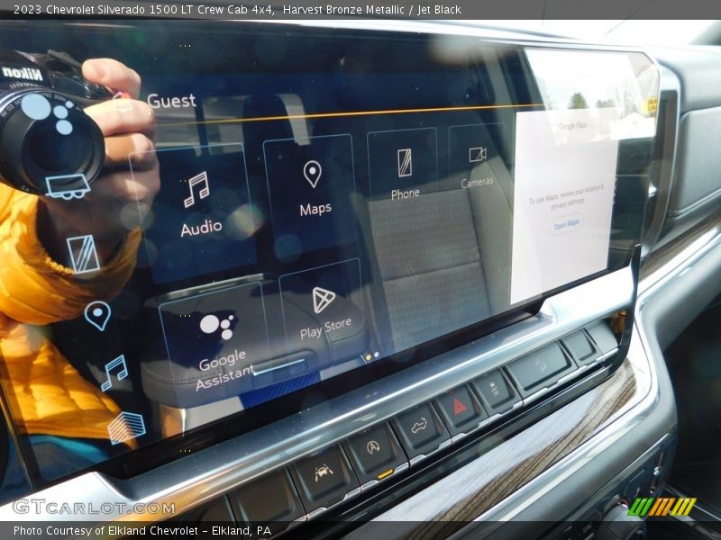 Controls of 2023 Silverado 1500 LT Crew Cab 4x4