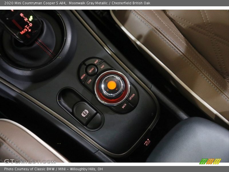 Moonwalk Gray Metallic / Chesterfield British Oak 2020 Mini Countryman Cooper S All4