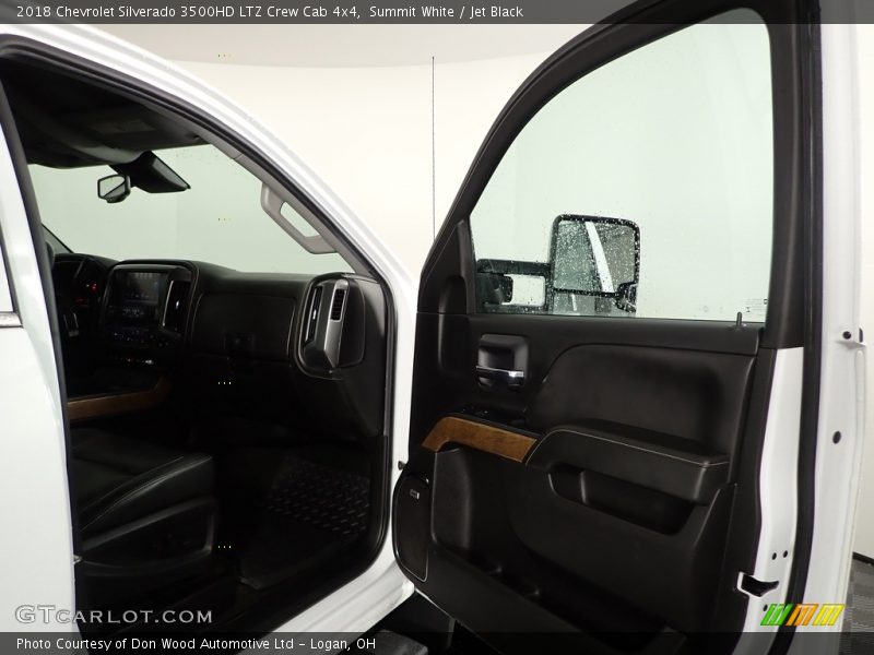 Summit White / Jet Black 2018 Chevrolet Silverado 3500HD LTZ Crew Cab 4x4