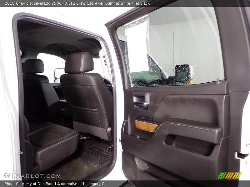 Summit White / Jet Black 2018 Chevrolet Silverado 3500HD LTZ Crew Cab 4x4