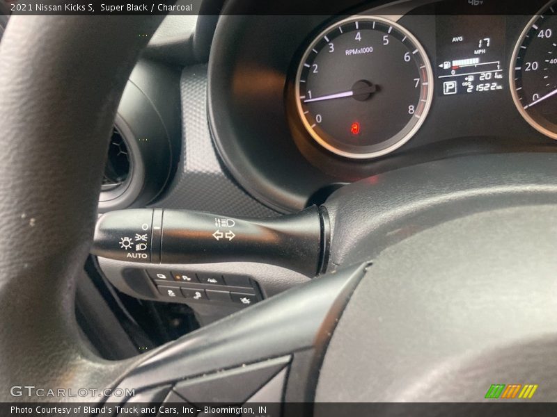  2021 Kicks S S Gauges