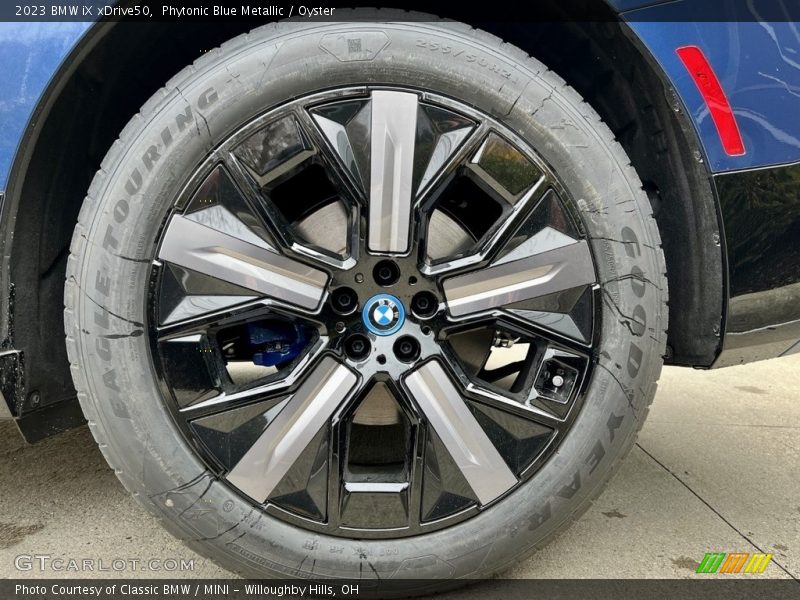  2023 iX xDrive50 Wheel