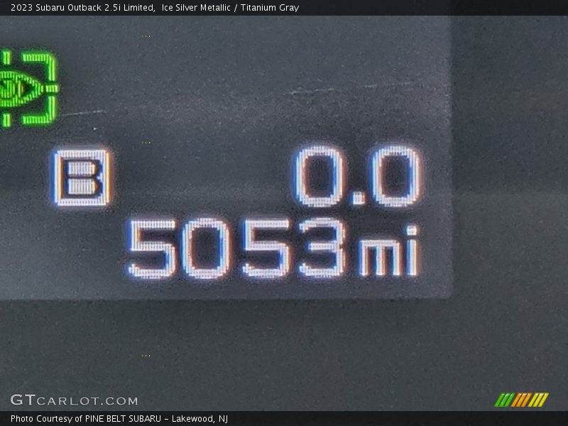 Ice Silver Metallic / Titanium Gray 2023 Subaru Outback 2.5i Limited