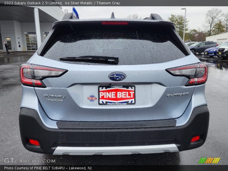 Ice Silver Metallic / Titanium Gray 2023 Subaru Outback 2.5i Limited