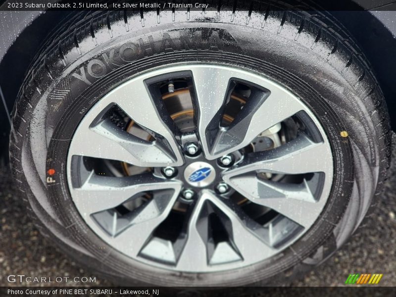 Ice Silver Metallic / Titanium Gray 2023 Subaru Outback 2.5i Limited