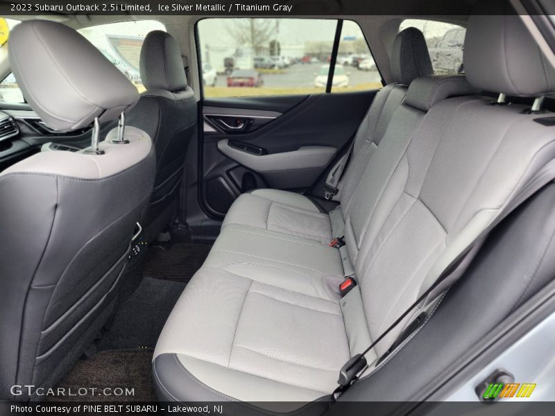 Ice Silver Metallic / Titanium Gray 2023 Subaru Outback 2.5i Limited