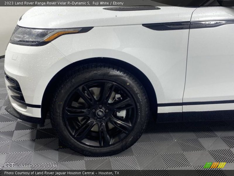 Fuji White / Ebony 2023 Land Rover Range Rover Velar R-Dynamic S