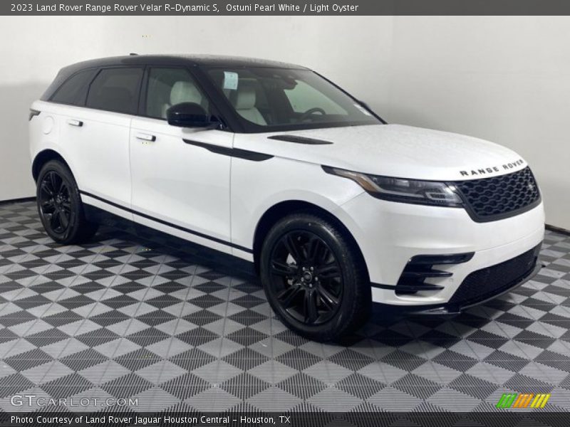 Front 3/4 View of 2023 Range Rover Velar R-Dynamic S