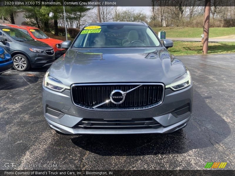 Osmium Grey Metallic / Blonde 2020 Volvo XC60 T5 Momentum