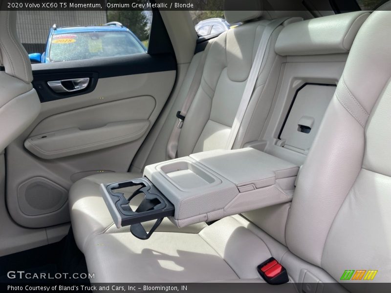 Rear Seat of 2020 XC60 T5 Momentum