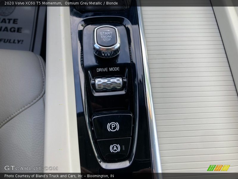  2020 XC60 T5 Momentum 8 Speed Automatic Shifter
