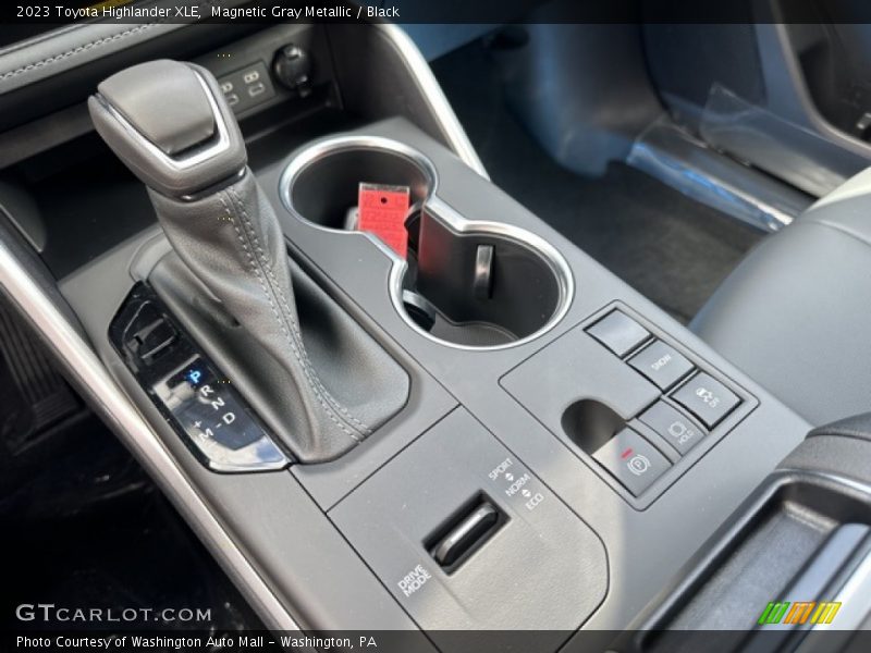 Magnetic Gray Metallic / Black 2023 Toyota Highlander XLE