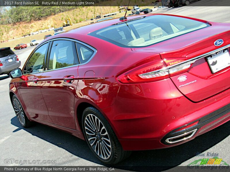 Ruby Red / Medium Light Stone 2017 Ford Fusion SE