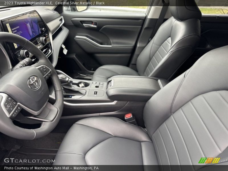 Celestial Silver Metallic / Black 2023 Toyota Highlander XLE