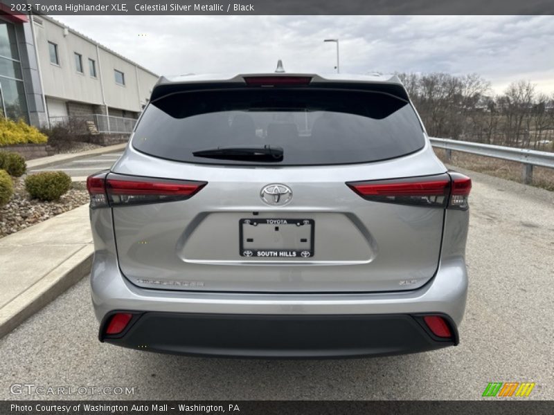 Celestial Silver Metallic / Black 2023 Toyota Highlander XLE
