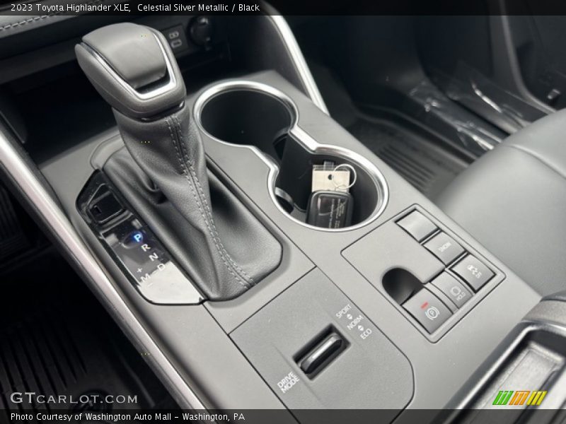 Celestial Silver Metallic / Black 2023 Toyota Highlander XLE