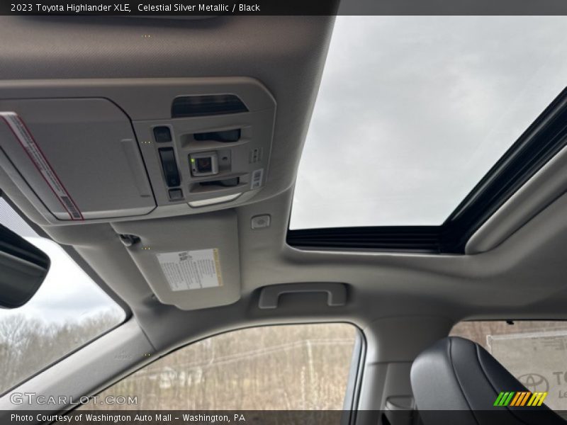 Celestial Silver Metallic / Black 2023 Toyota Highlander XLE