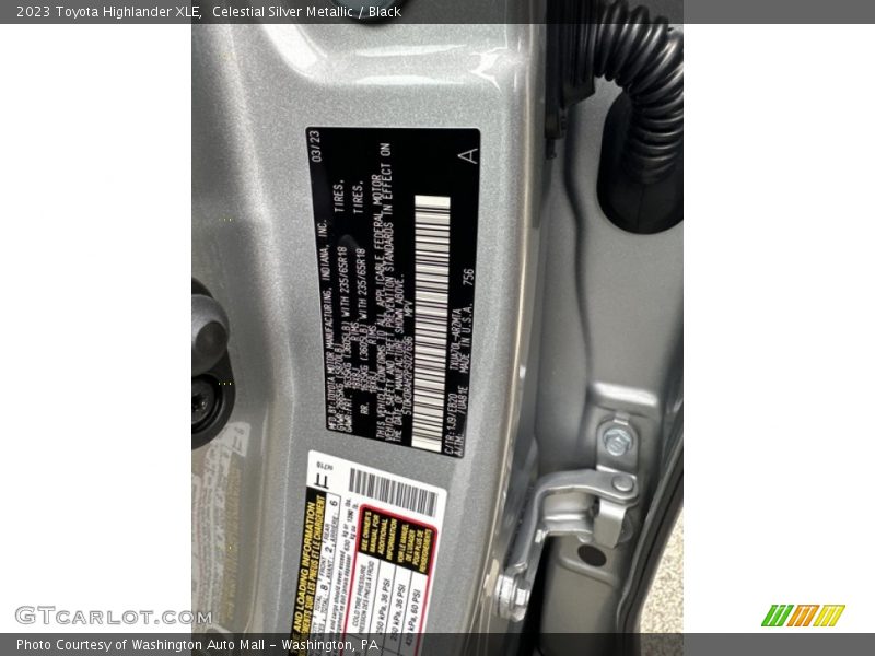 Celestial Silver Metallic / Black 2023 Toyota Highlander XLE