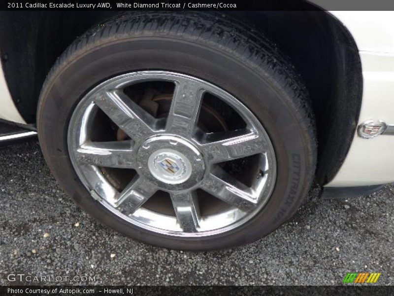 White Diamond Tricoat / Cashmere/Cocoa 2011 Cadillac Escalade Luxury AWD