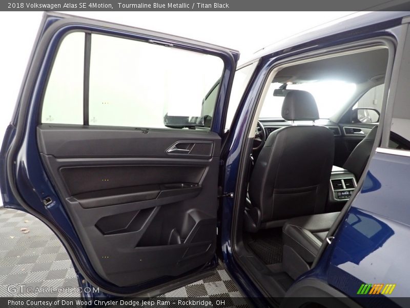 Tourmaline Blue Metallic / Titan Black 2018 Volkswagen Atlas SE 4Motion