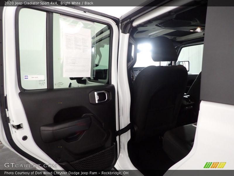 Bright White / Black 2020 Jeep Gladiator Sport 4x4
