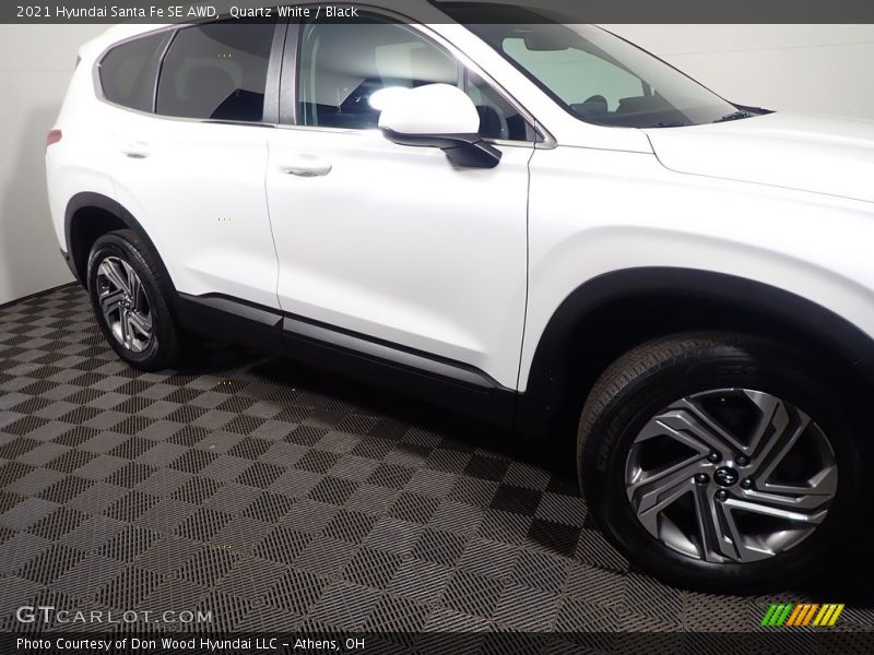 Quartz White / Black 2021 Hyundai Santa Fe SE AWD