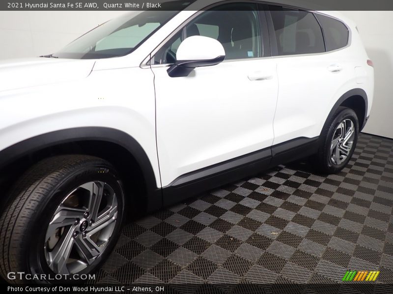 Quartz White / Black 2021 Hyundai Santa Fe SE AWD
