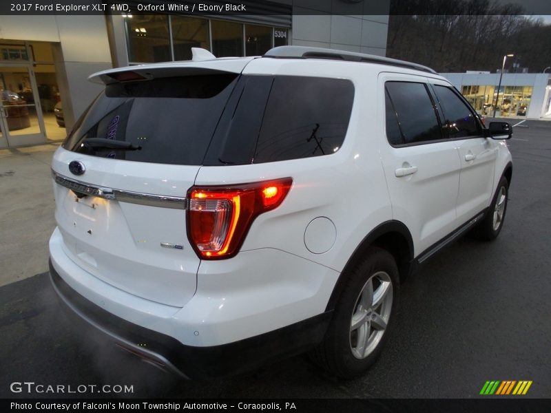 Oxford White / Ebony Black 2017 Ford Explorer XLT 4WD
