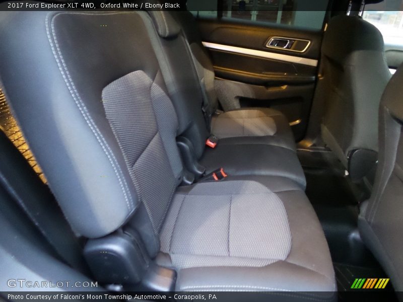 Oxford White / Ebony Black 2017 Ford Explorer XLT 4WD