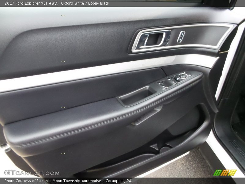 Oxford White / Ebony Black 2017 Ford Explorer XLT 4WD