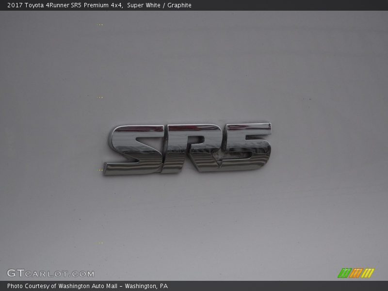 Super White / Graphite 2017 Toyota 4Runner SR5 Premium 4x4