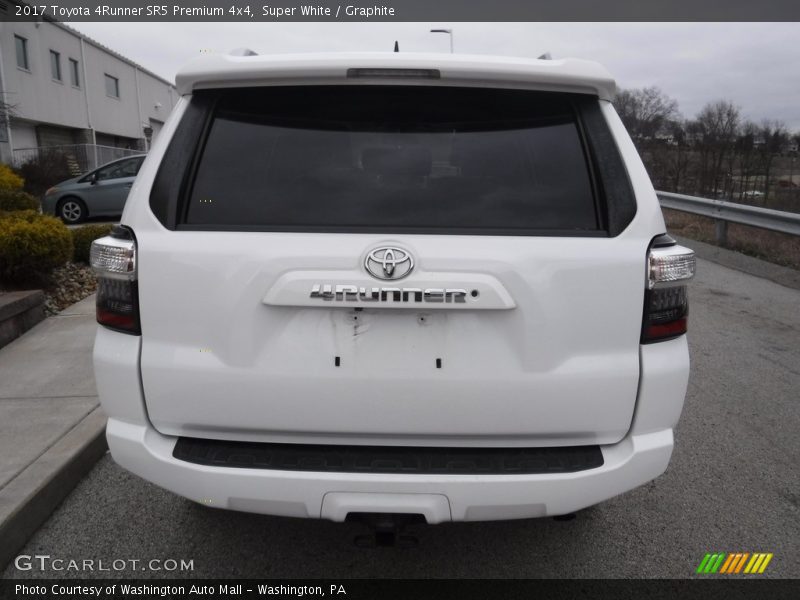 Super White / Graphite 2017 Toyota 4Runner SR5 Premium 4x4