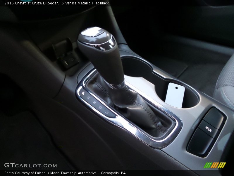 Silver Ice Metallic / Jet Black 2016 Chevrolet Cruze LT Sedan