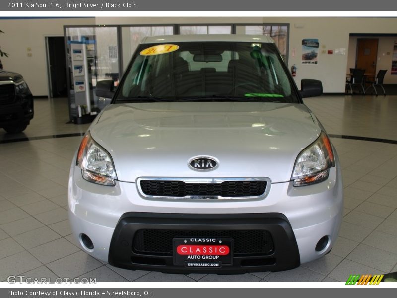 Bright Silver / Black Cloth 2011 Kia Soul 1.6