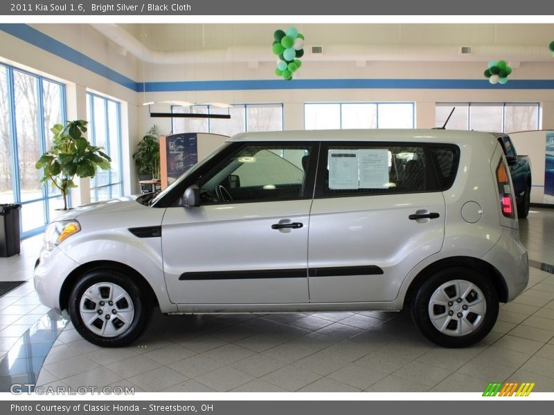 Bright Silver / Black Cloth 2011 Kia Soul 1.6