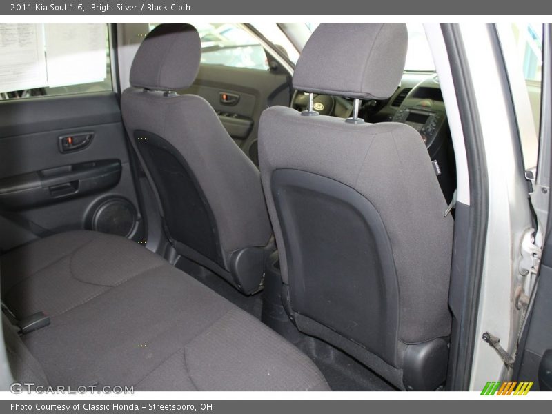 Bright Silver / Black Cloth 2011 Kia Soul 1.6