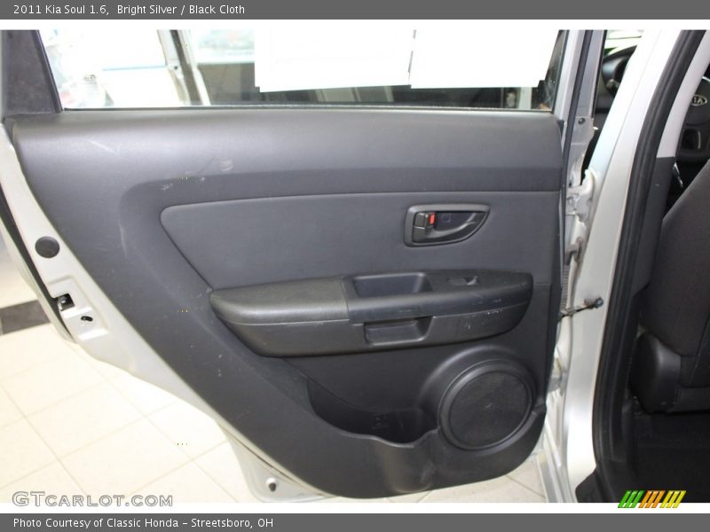 Bright Silver / Black Cloth 2011 Kia Soul 1.6
