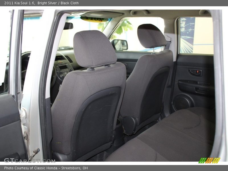 Bright Silver / Black Cloth 2011 Kia Soul 1.6