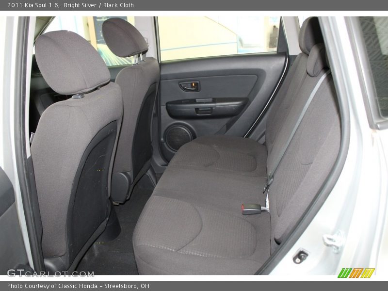 Bright Silver / Black Cloth 2011 Kia Soul 1.6