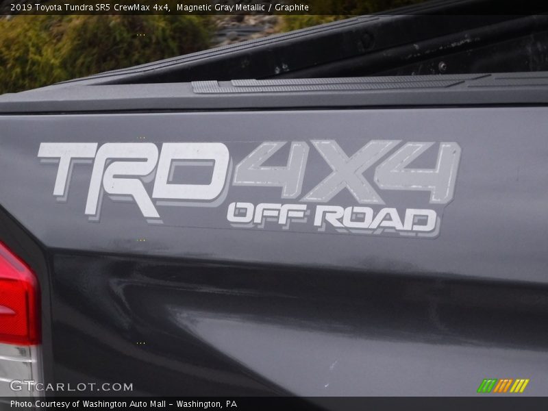 Magnetic Gray Metallic / Graphite 2019 Toyota Tundra SR5 CrewMax 4x4