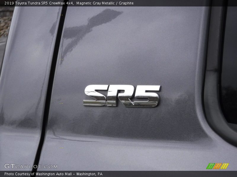 Magnetic Gray Metallic / Graphite 2019 Toyota Tundra SR5 CrewMax 4x4
