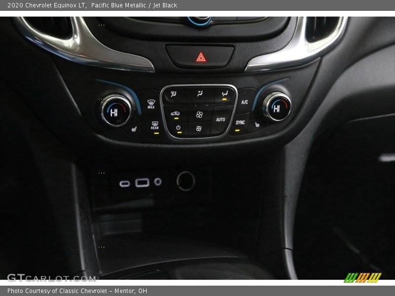 Pacific Blue Metallic / Jet Black 2020 Chevrolet Equinox LT