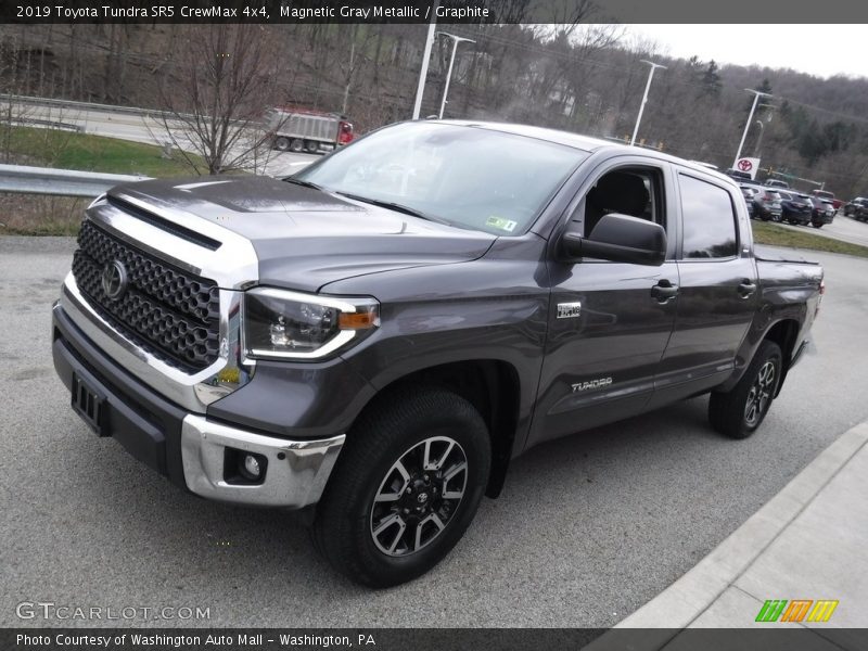 Magnetic Gray Metallic / Graphite 2019 Toyota Tundra SR5 CrewMax 4x4