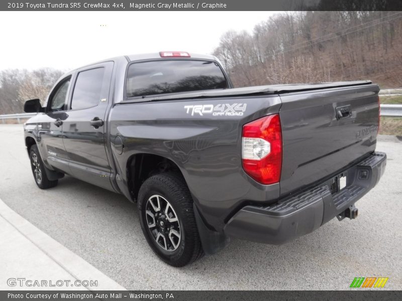 Magnetic Gray Metallic / Graphite 2019 Toyota Tundra SR5 CrewMax 4x4