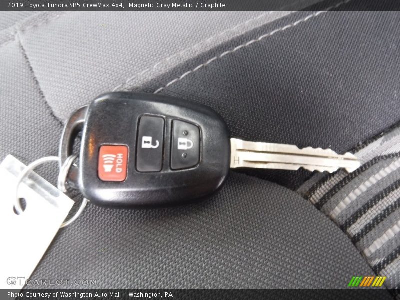 Magnetic Gray Metallic / Graphite 2019 Toyota Tundra SR5 CrewMax 4x4