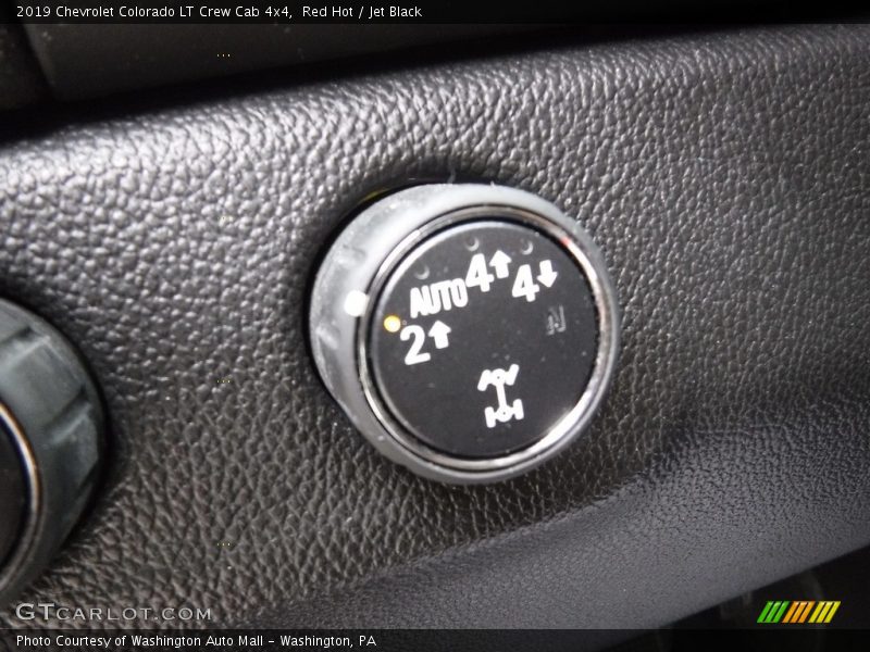 Red Hot / Jet Black 2019 Chevrolet Colorado LT Crew Cab 4x4