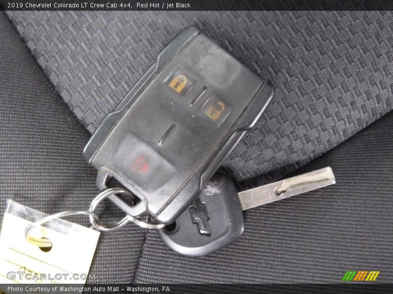 Red Hot / Jet Black 2019 Chevrolet Colorado LT Crew Cab 4x4