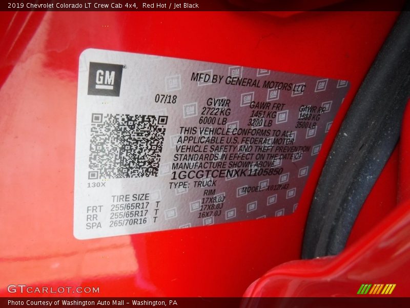 Red Hot / Jet Black 2019 Chevrolet Colorado LT Crew Cab 4x4