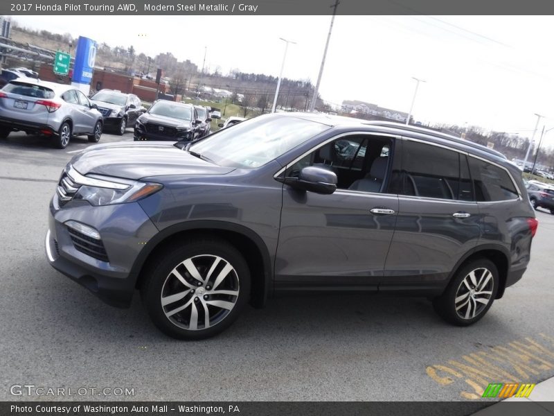 Modern Steel Metallic / Gray 2017 Honda Pilot Touring AWD