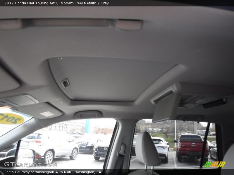 Modern Steel Metallic / Gray 2017 Honda Pilot Touring AWD